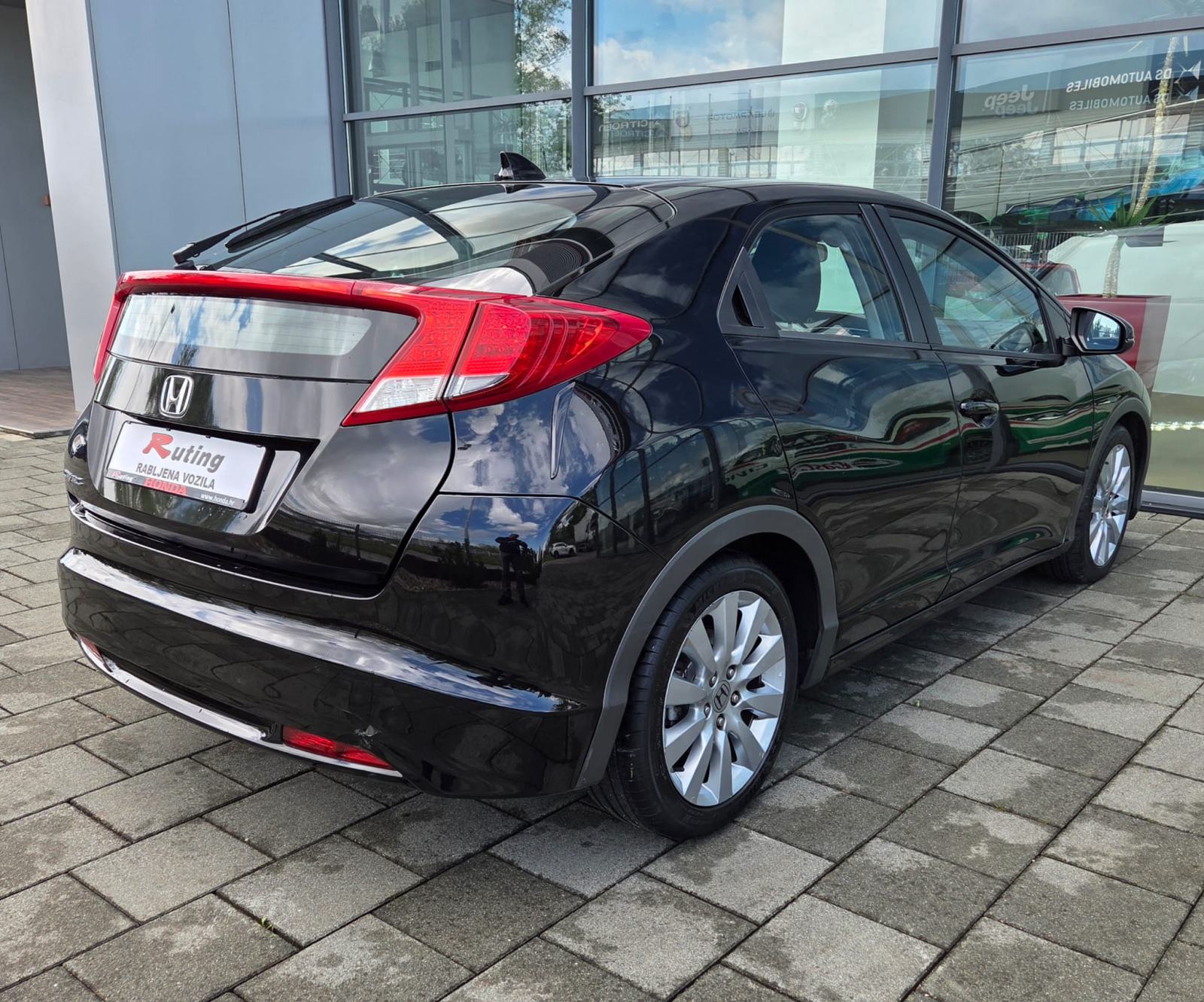 Honda Civic 2,2 I-DTEC Sport*HR.VOZILO*, fotografija 4