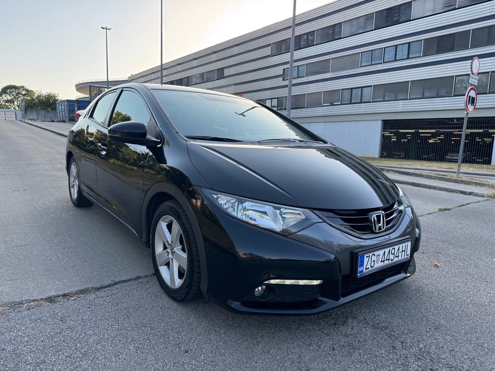 Honda Civic 2,2 i-DTEC Sport, fotografija 3