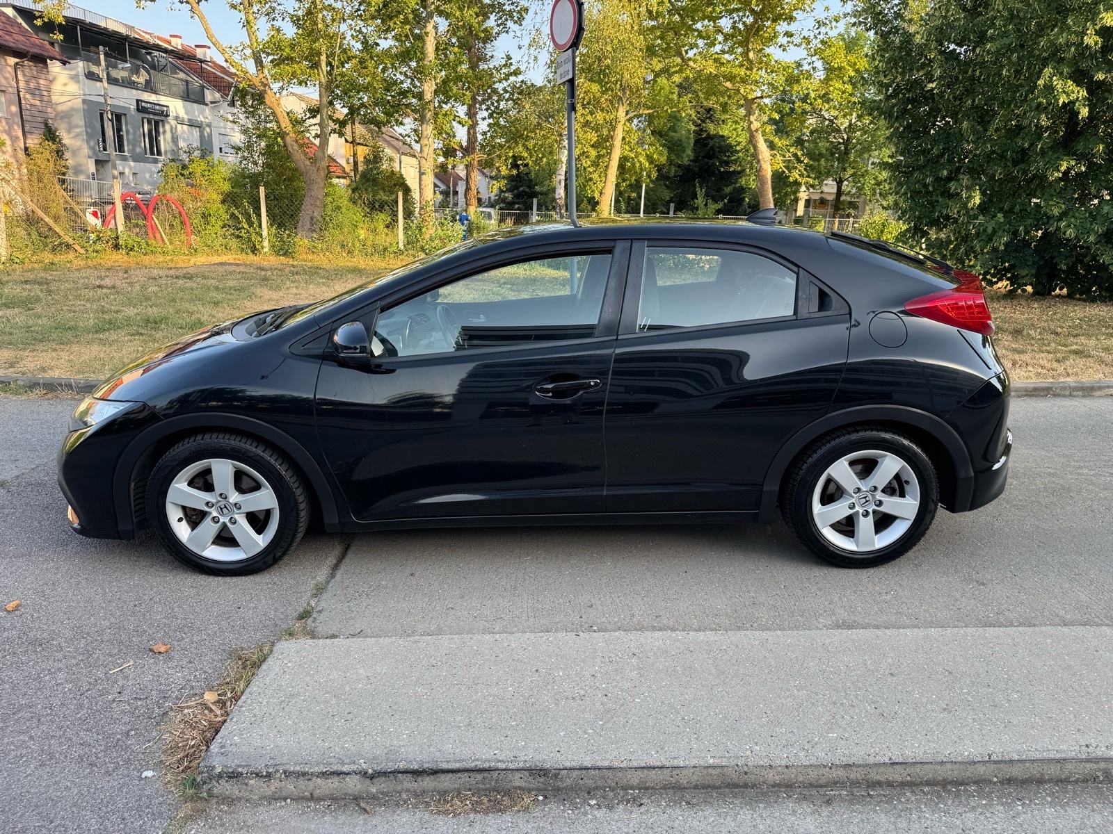 Honda Civic 2,2 i-DTEC Sport, fotografija 7