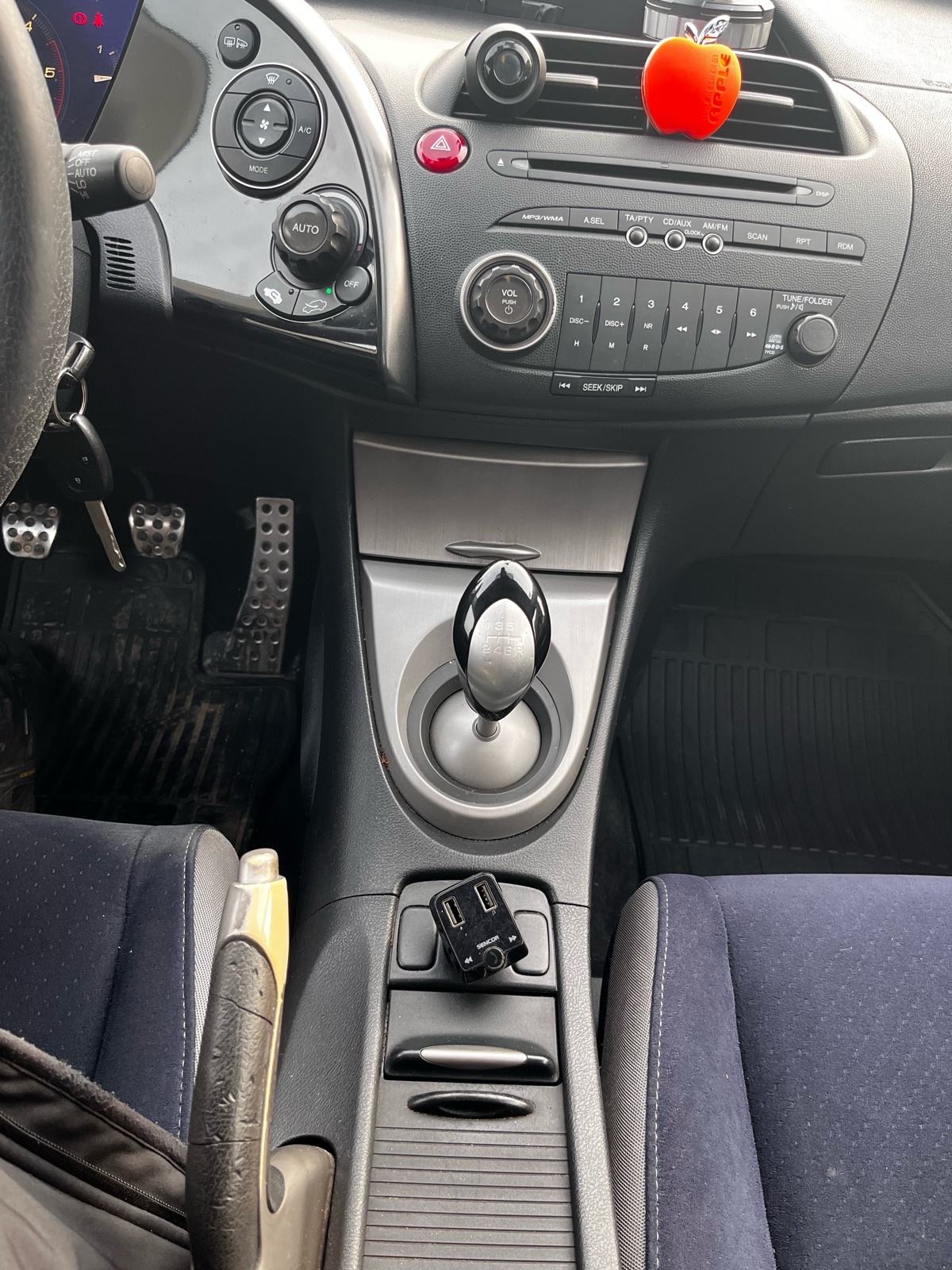 Honda Civic 2,2 - ODLIČNO STANJE / REGISTRIRAN DO 03/2027, fotografija 7