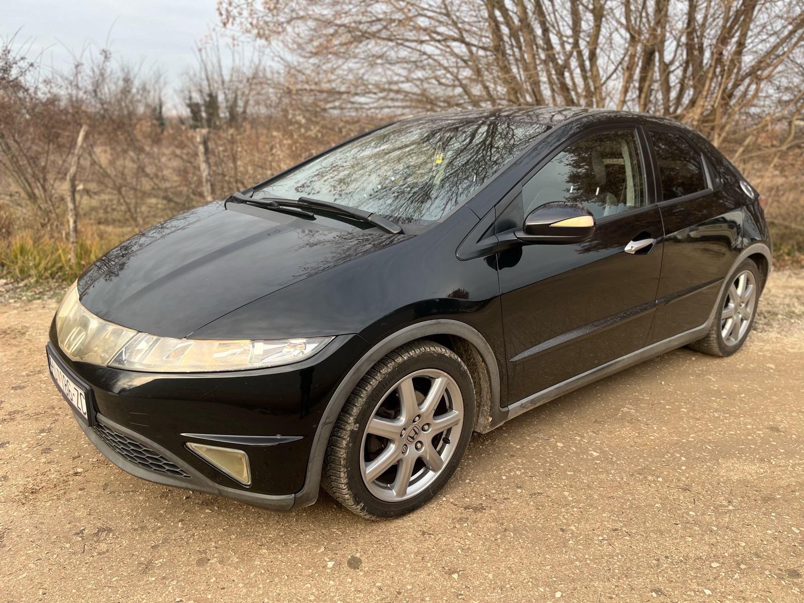 Honda Civic 2,2 - ODLIČNO STANJE / REGISTRIRAN DO 03/2027, fotografija 2