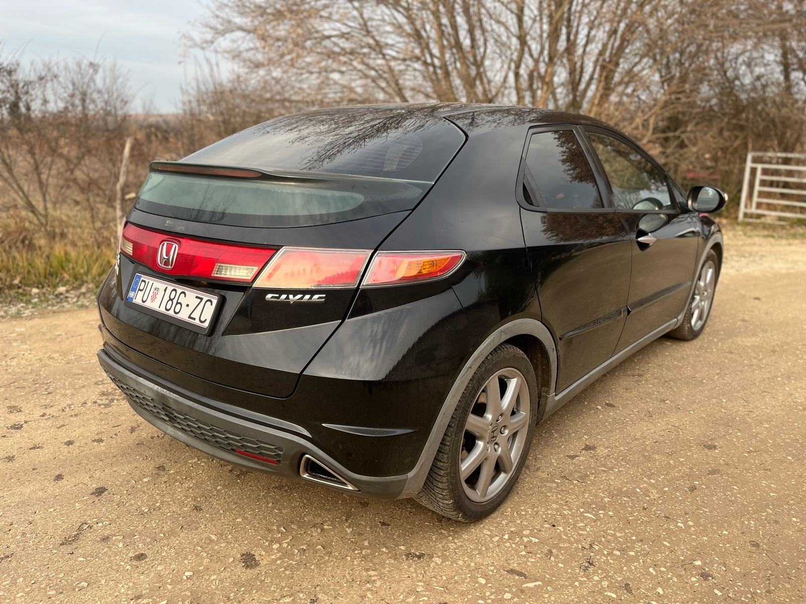 Honda Civic 2,2 - ODLIČNO STANJE / REGISTRIRAN DO 03/2027, fotografija 3