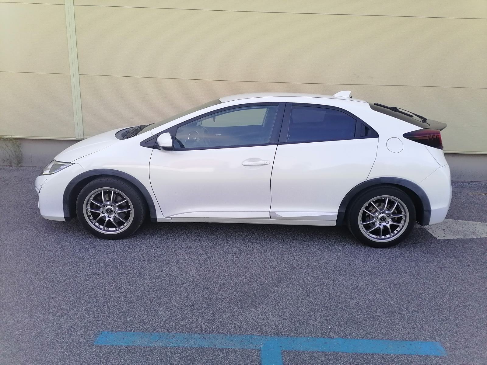 Honda Civic I-DTEC, fotografija 3