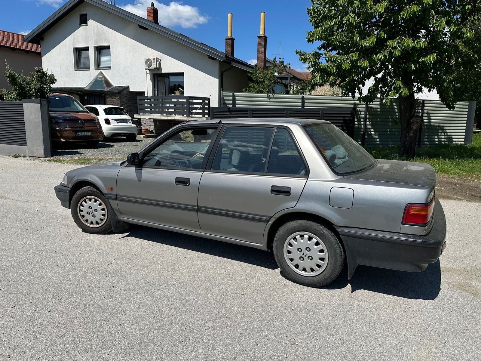 Honda Civic Sedan 1.5, fotografija 2