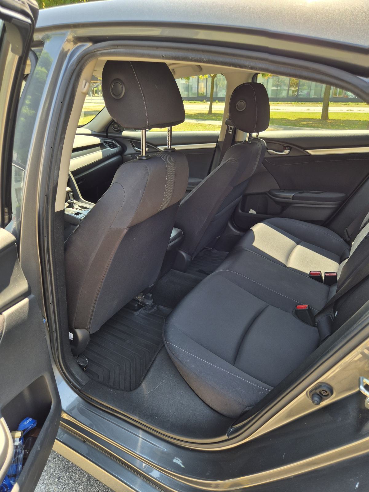 Honda Civic Sedan 1.5 VTEC Turbo, fotografija 4