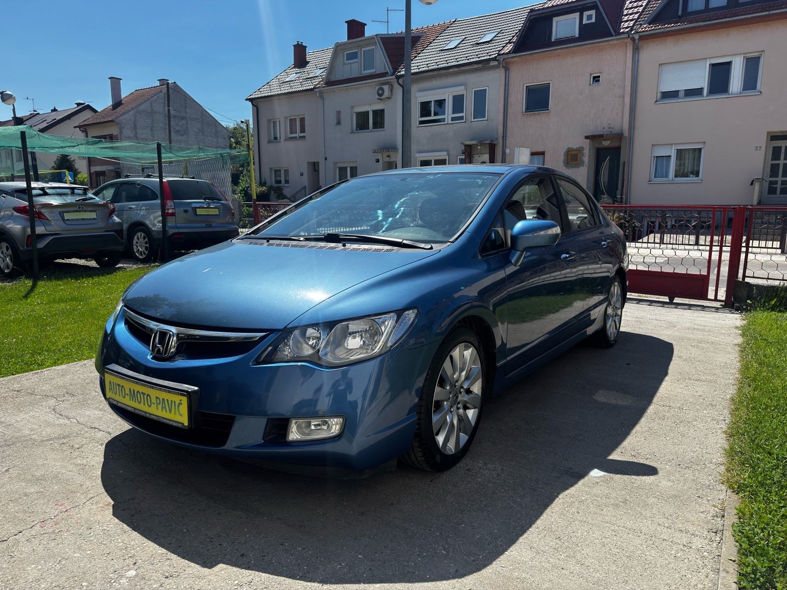 Honda Civic Sedan 1.8i automatik, fotografija 1