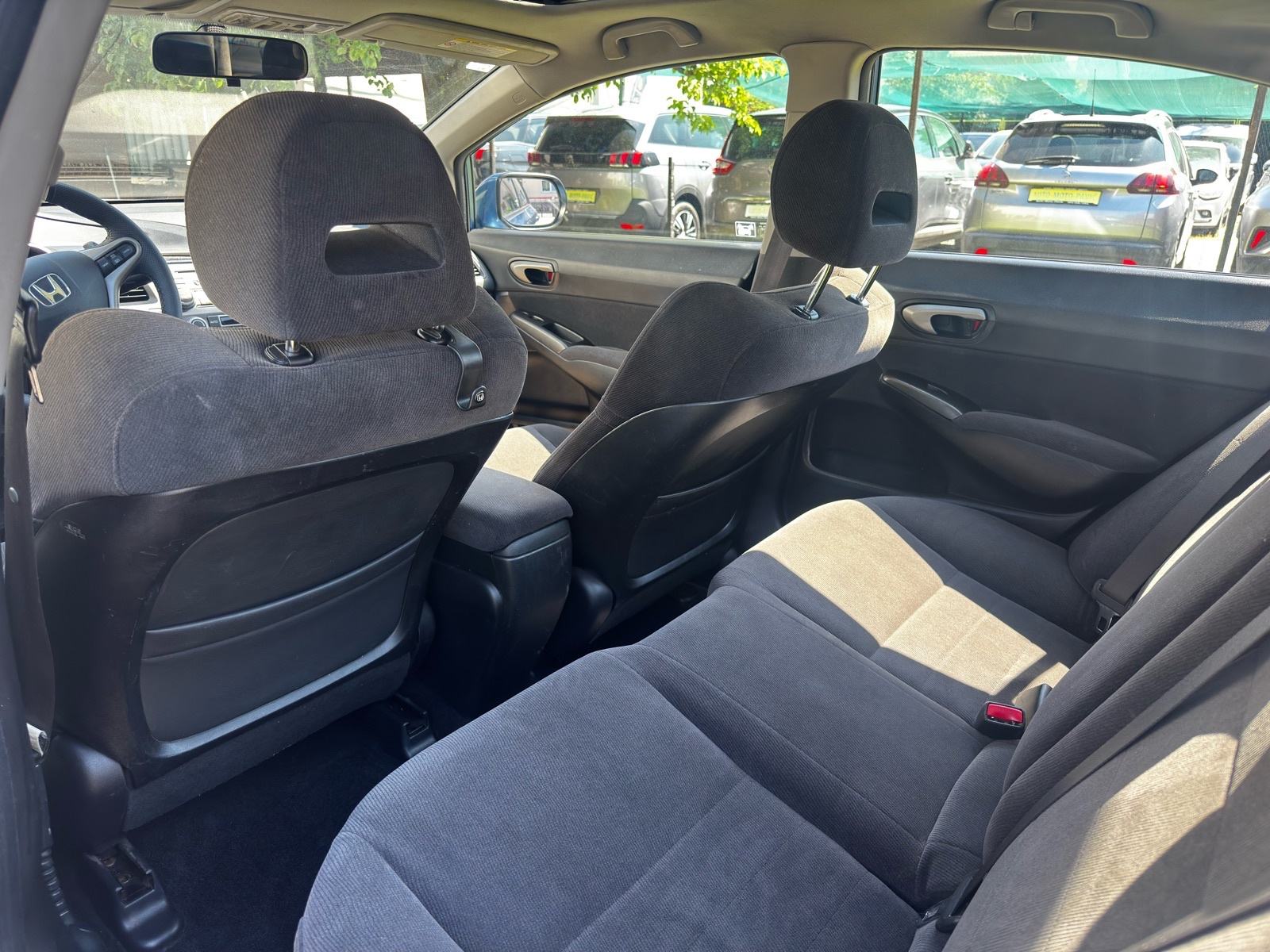 Honda Civic Sedan 1.8i automatik, fotografija 10