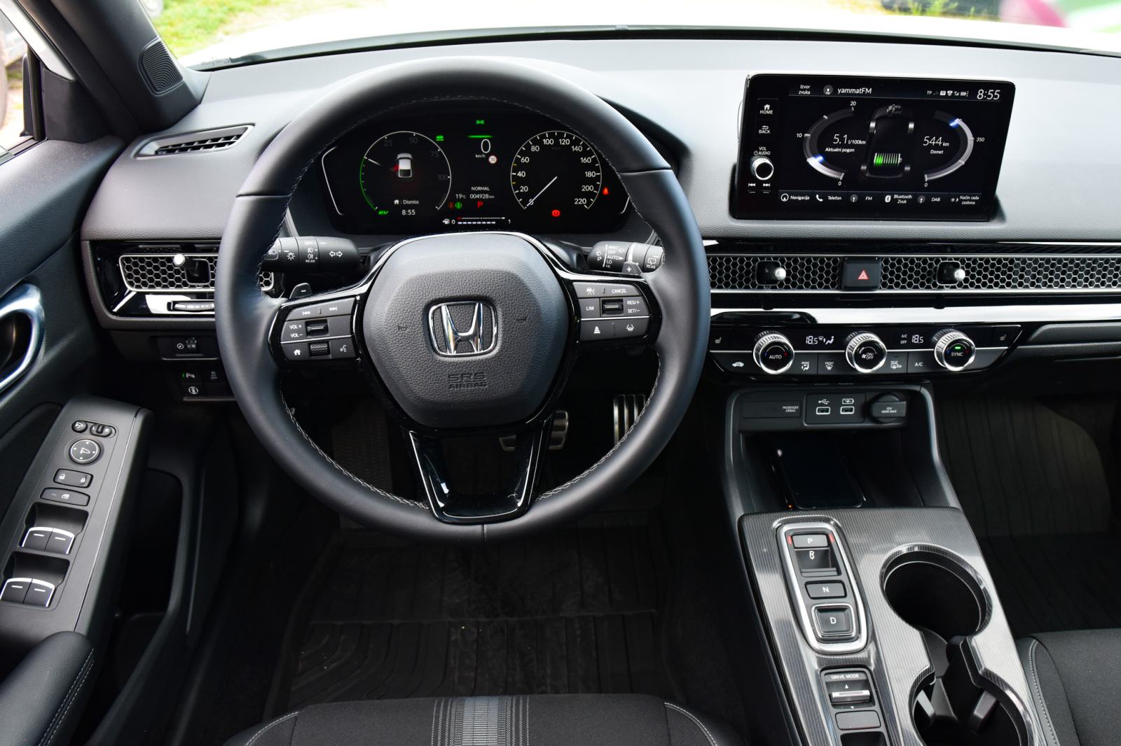 Honda Civic SPORT eHEV, HR auto, star 6 mj, fotografija 8