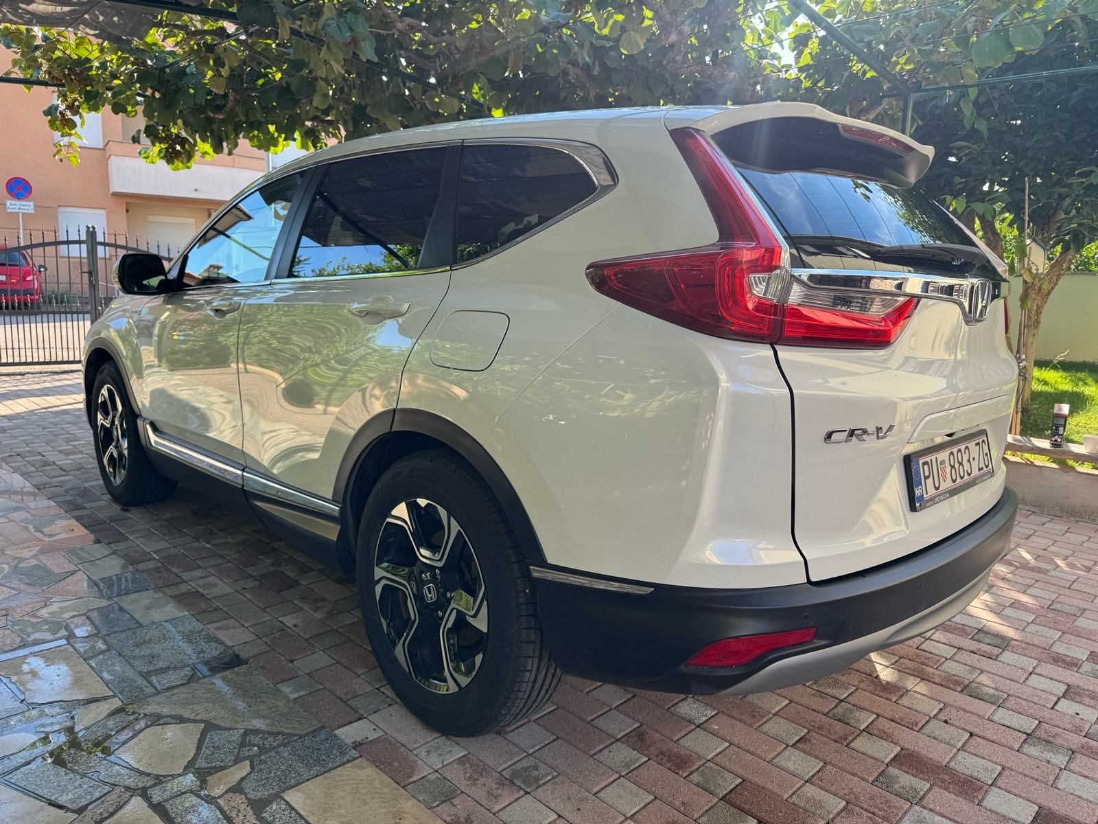 Honda CR-V 2,0 hybrid, automatik, u PDV-u, 2 seta kotaca, fotografija 4