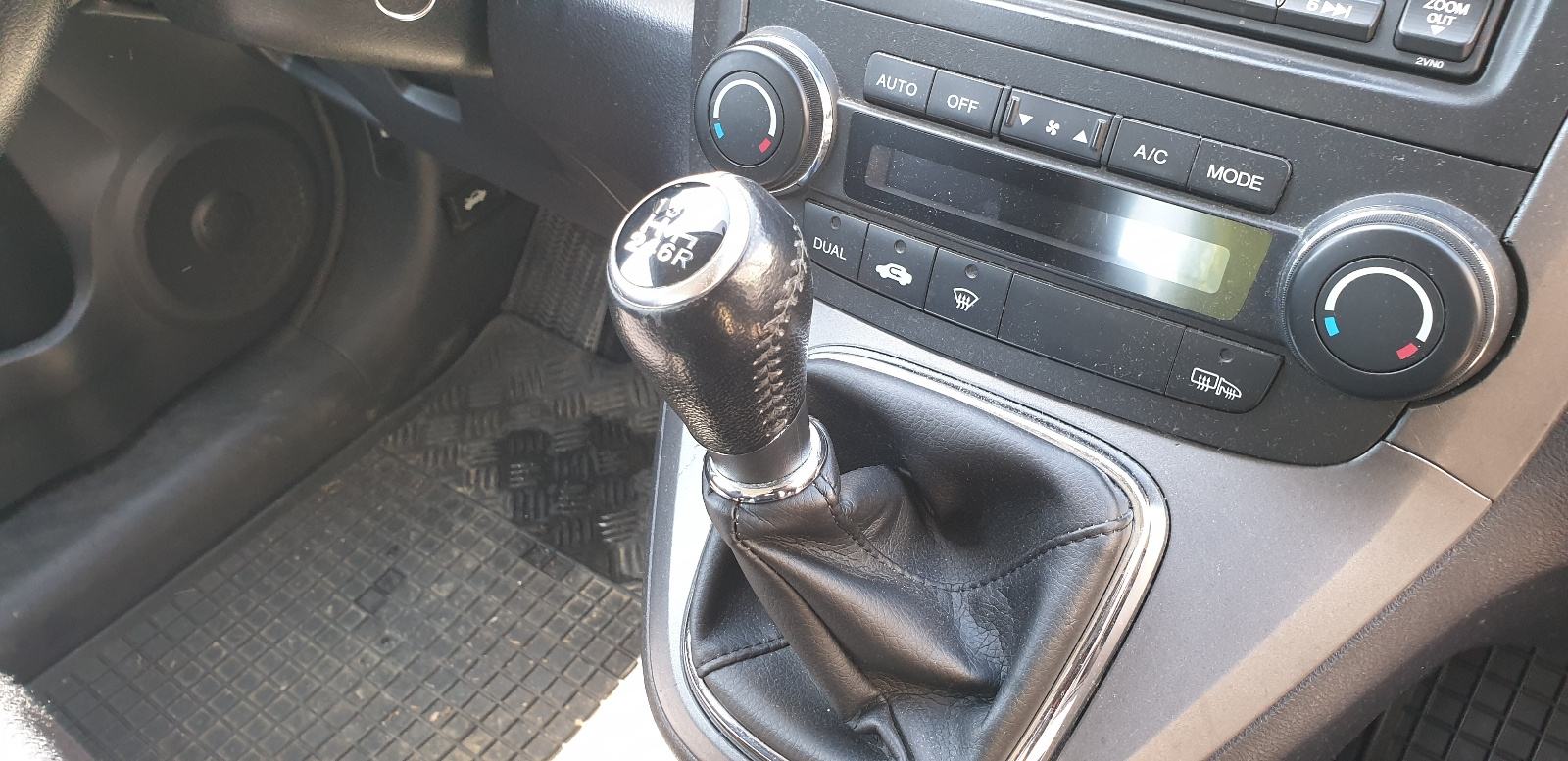 Honda CR-V 2,2 iCTDI, fotografija 7