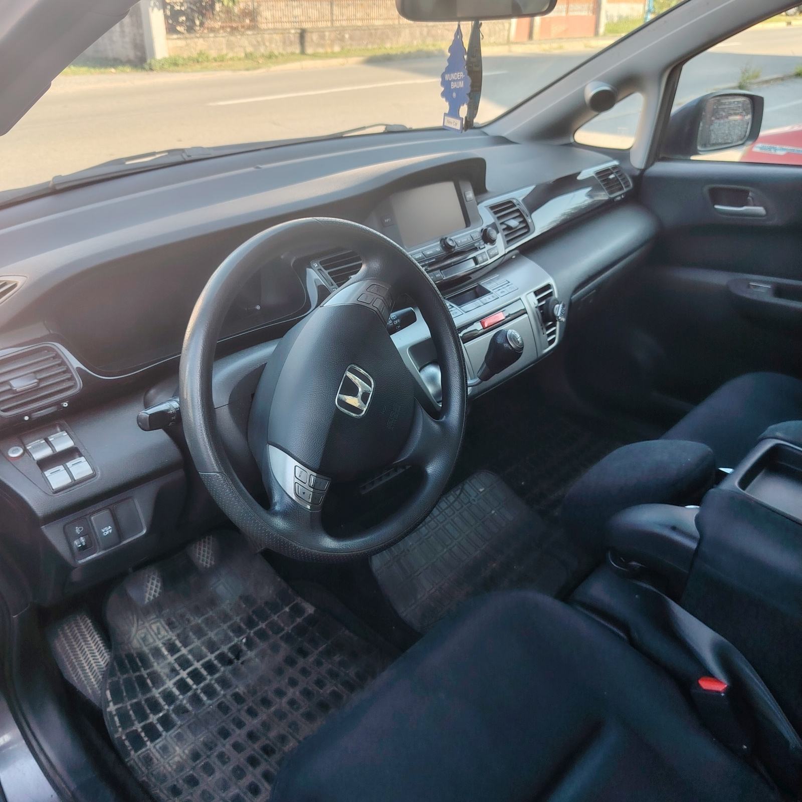 Honda FR-V 2,2, fotografija 7