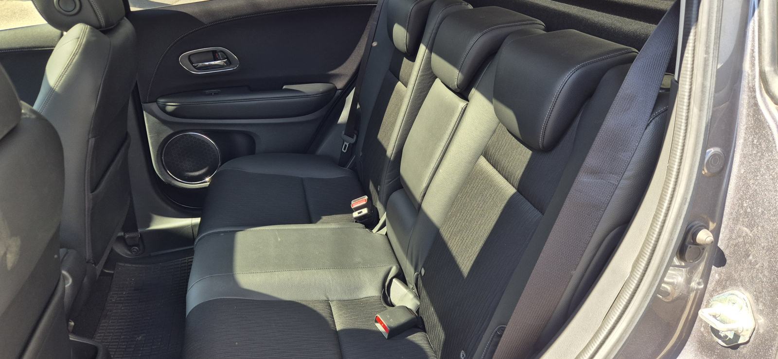 Honda HR-V 1,5 Executive CVT, samo 50.000km!, fotografija 14
