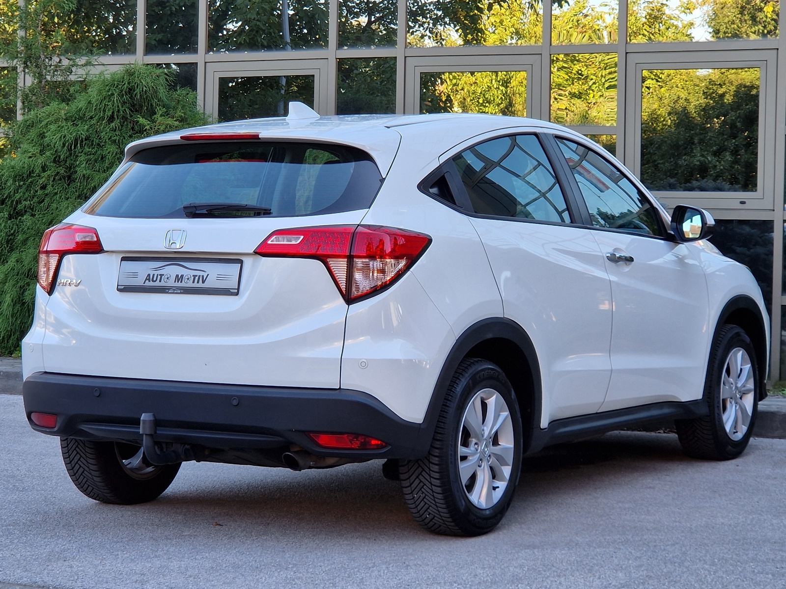 HONDA HR-V 1.5 i-VTEC ELEGANCE - 1.VLASNIK-ORIGINALNO STANJE-SERVISNA, fotografija 5