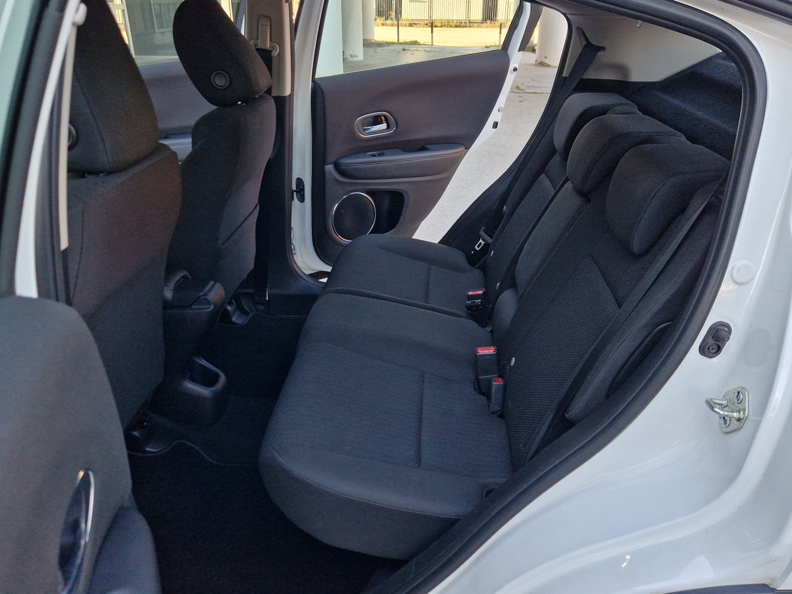 HONDA HR-V 1.5 i-VTEC ELEGANCE - 1.VLASNIK-ORIGINALNO STANJE-SERVISNA, fotografija 14