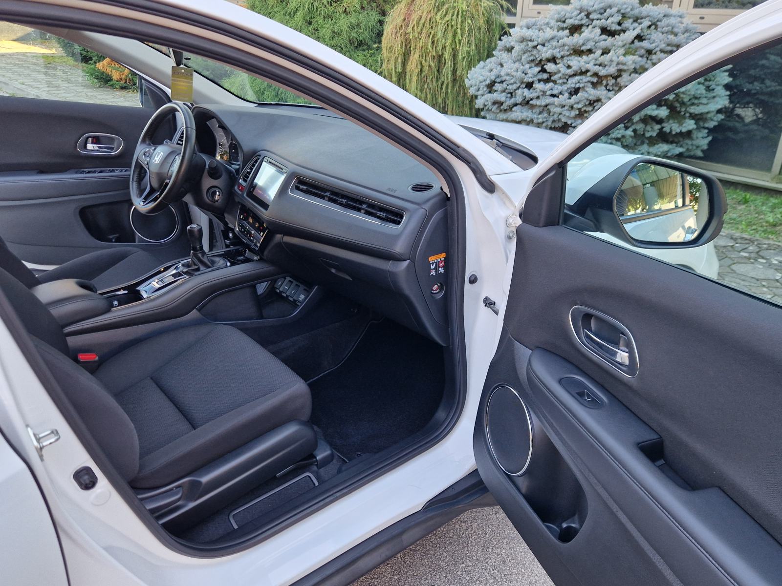 HONDA HR-V 1.5 i-VTEC ELEGANCE - 1.VLASNIK-ORIGINALNO STANJE-SERVISNA, fotografija 15