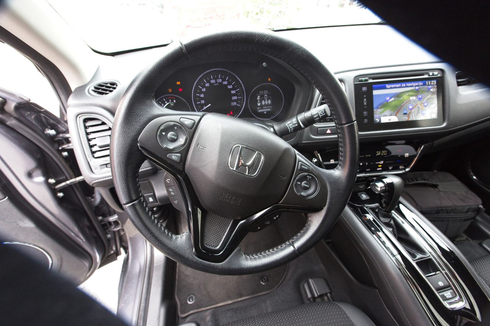 HONDA HR-V 1,5 i VTEC ELEGANCE AUTOMATIC 96 KW (130 KS ) 2020., fotografija 15
