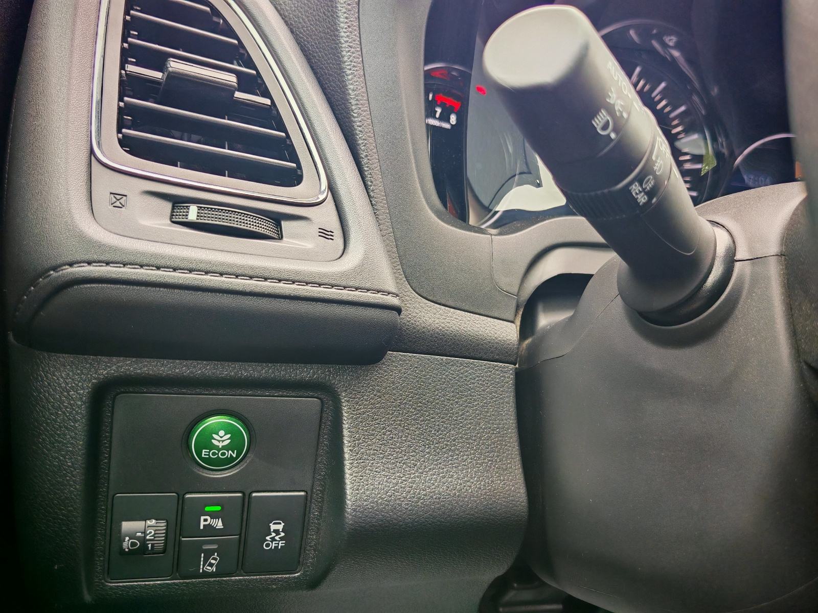 Honda HR-V 1,5 i-VTEC Elegance, fotografija 17