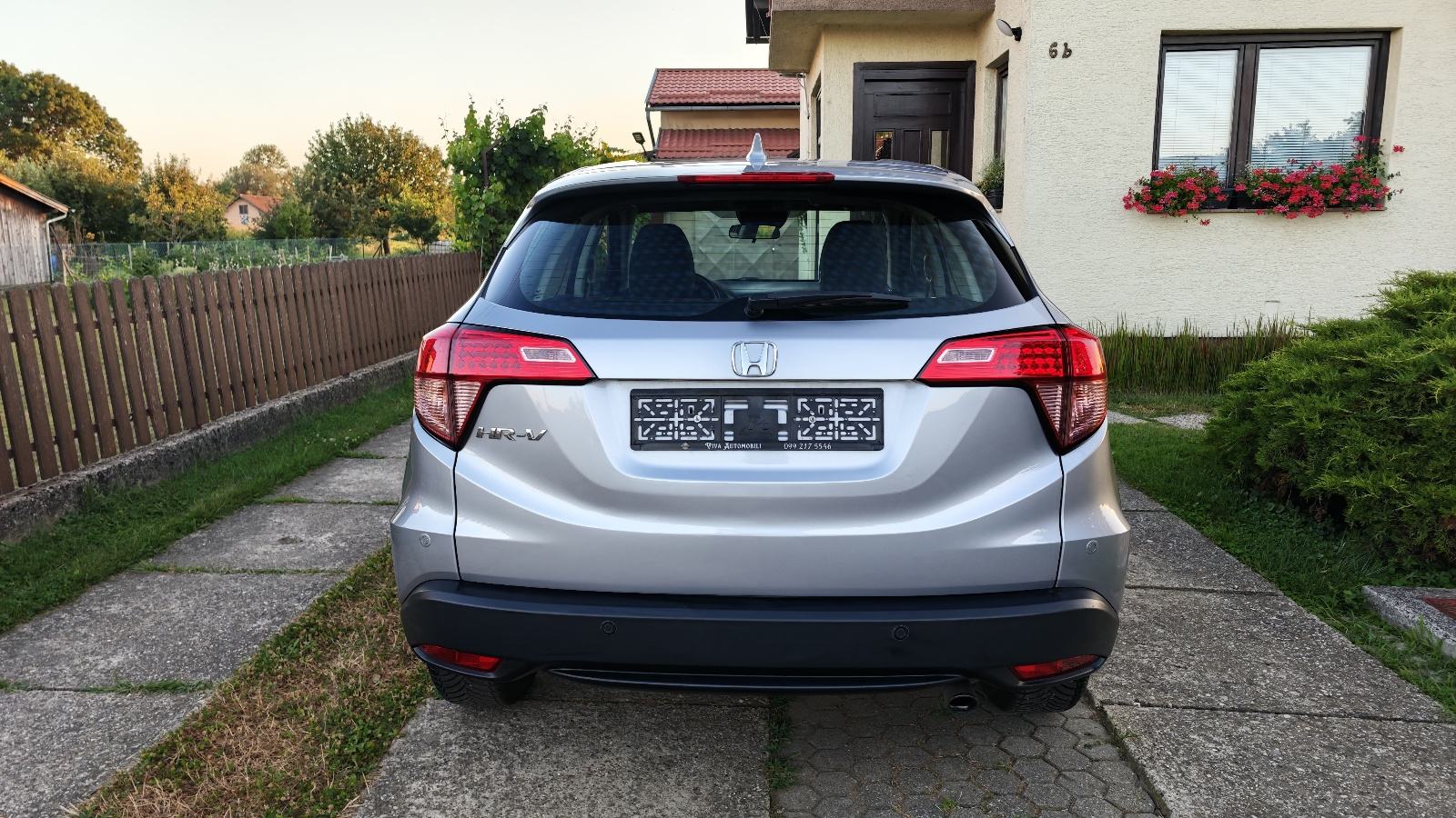 Honda HR-V 1,5 i-VTEC Elegance, fotografija 5