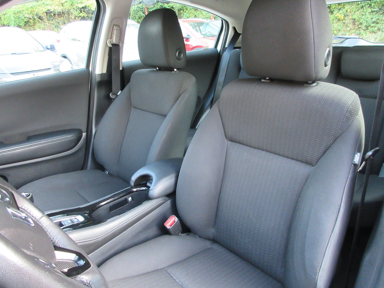 HONDA HR-V 1.5 I-VTEC NAVIGACIJA,TEMPOMAT,GR.SJEDALA,PDC,ALU 16 !!, fotografija 10