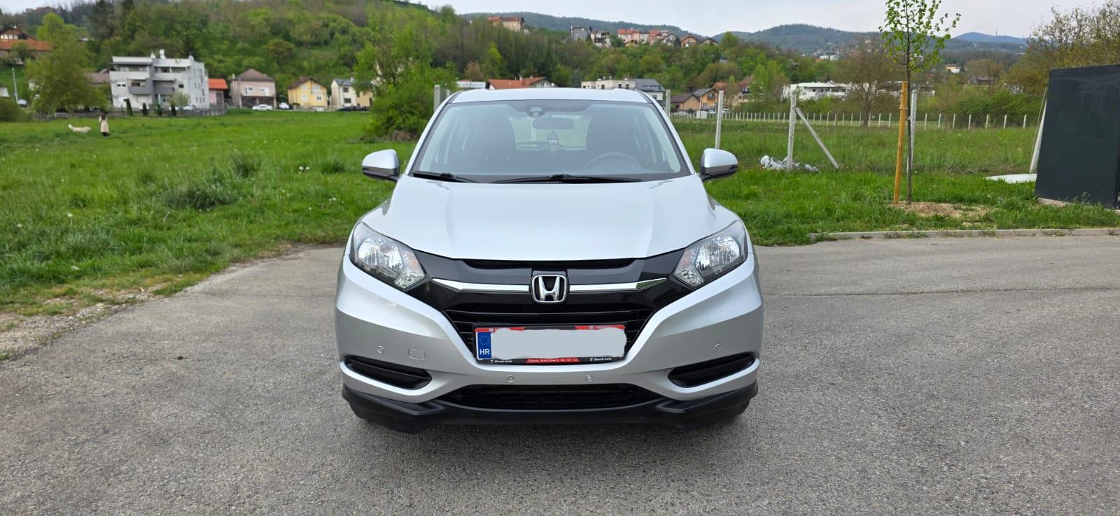 Honda HR-V 1,5 i-VTEC reg. do 01/27, Super stanje, fotografija 8