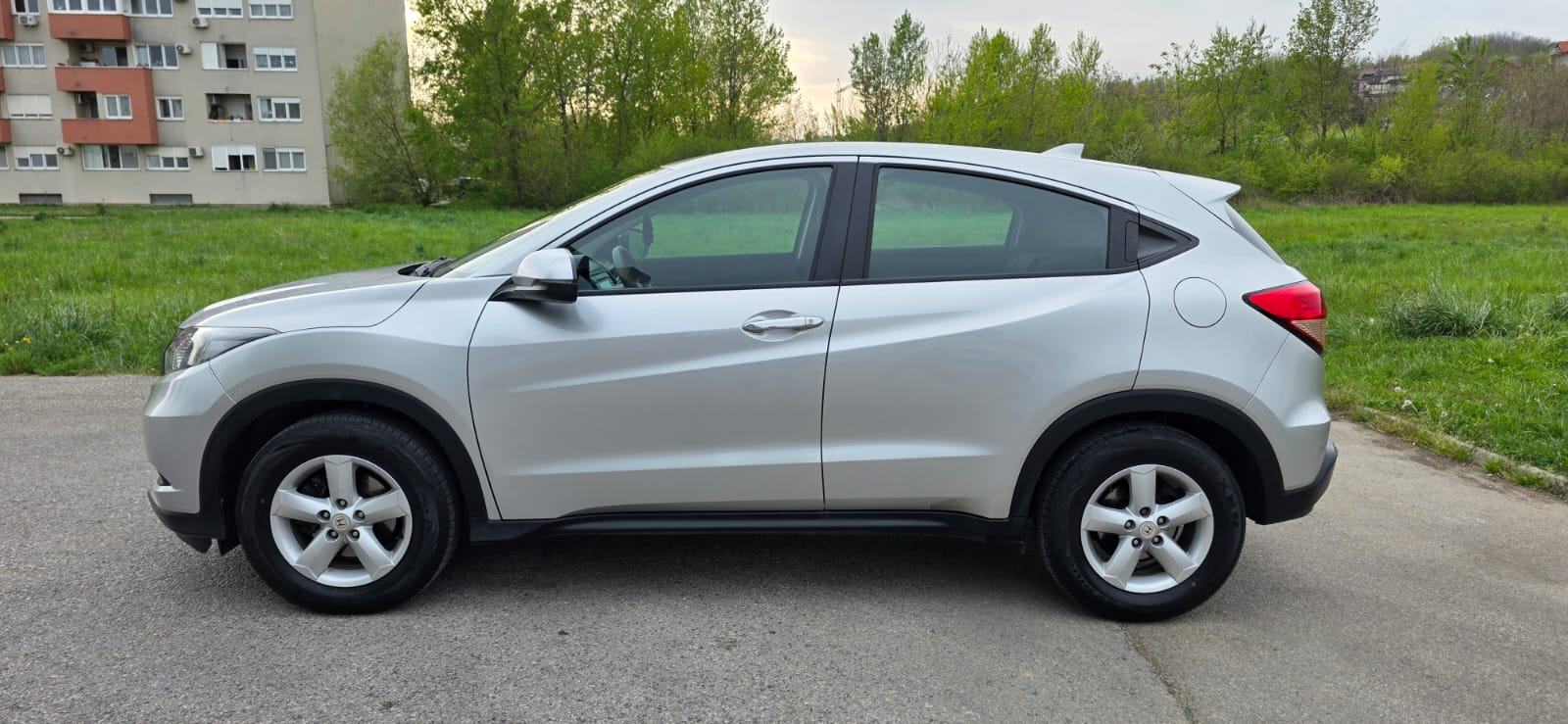 Honda HR-V 1,5 i-VTEC reg. do 01/27, Super stanje, pogled izvana - slika 4