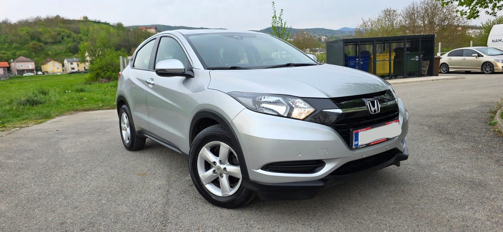 Honda HR-V 1,5 i-VTEC reg. do 01/27, Super stanje, fotografija 10