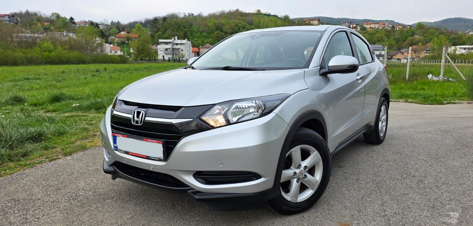 Honda HR-V 1,5 i-VTEC reg. do 01/27, Super stanje, fotografija 6