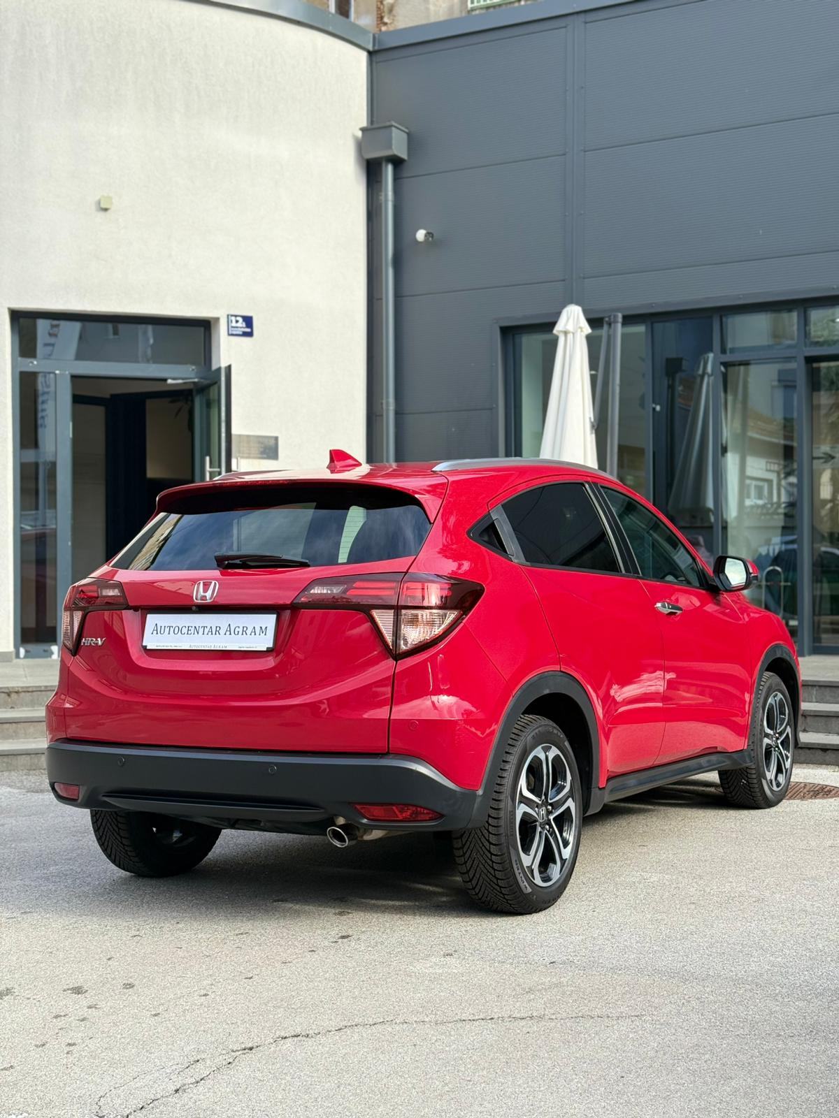 Honda HR-V 1,5 i-VTEC, fotografija 2