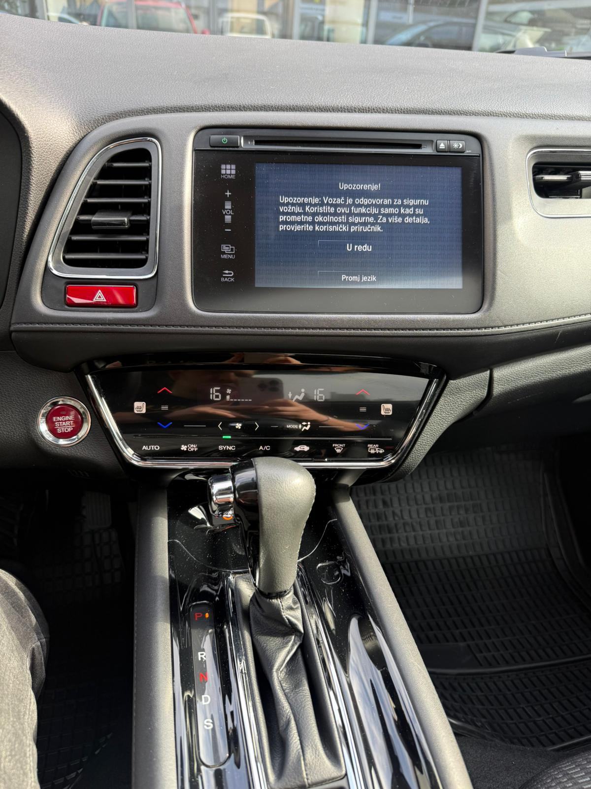 Honda HR-V 1,5 i-VTEC, fotografija 11