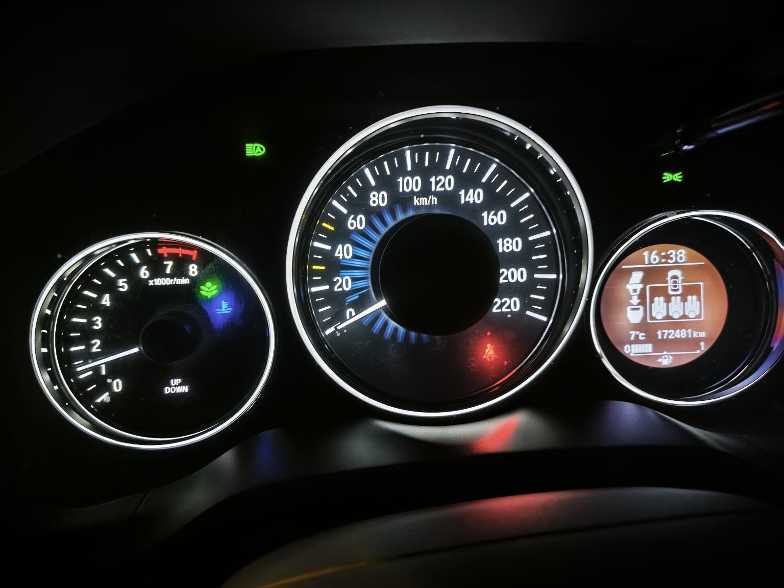 Honda HR-V 1,5 i-VTEC, fotografija 8