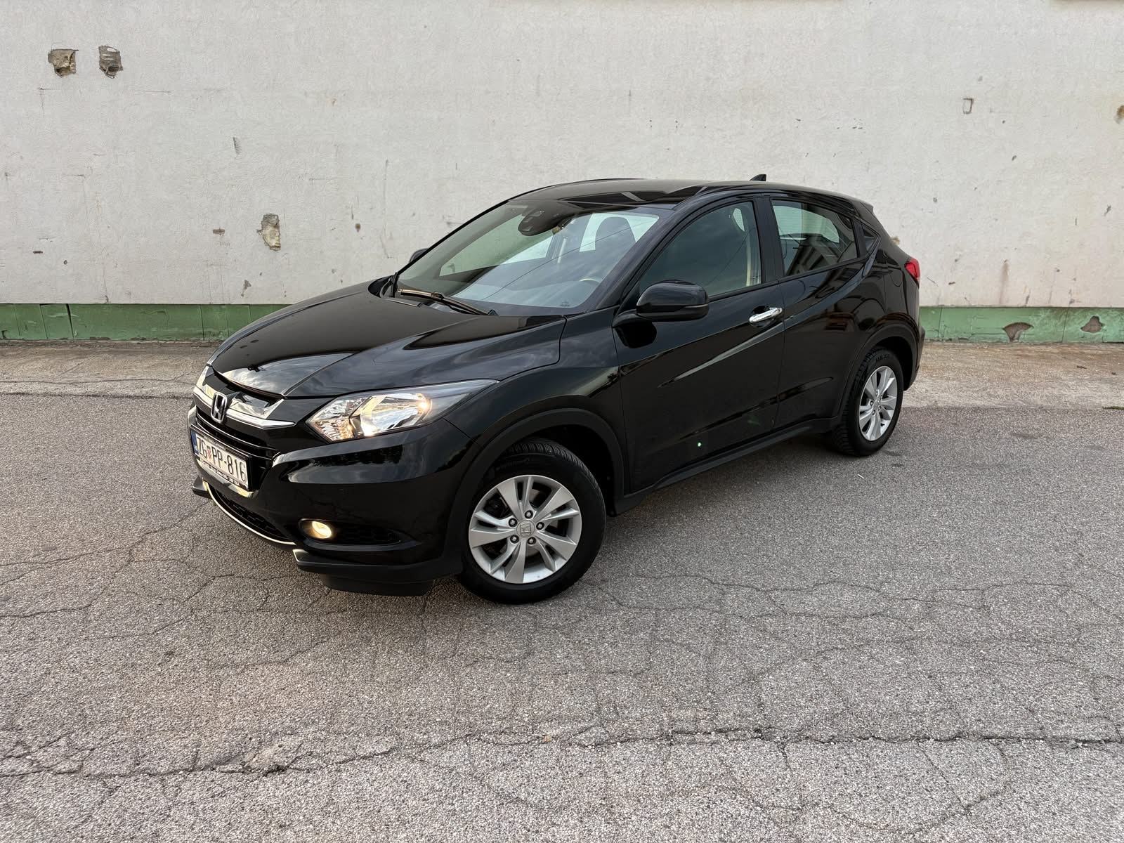 Honda HR-V 1,6 i-DTEC 90.100km - 1.VLASNIK, TOP STANJE, JAMSTVO 12MJ., fotografija 5