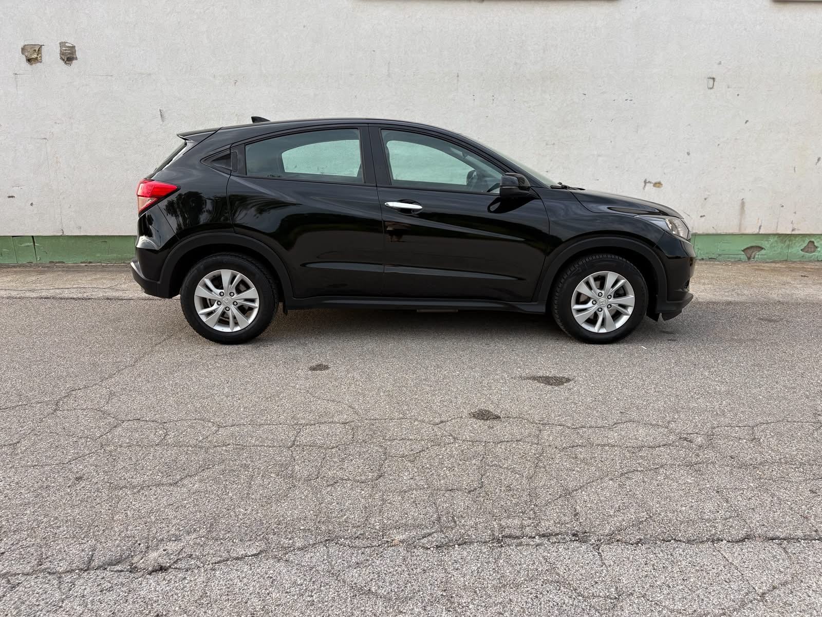 Honda HR-V 1,6 i-DTEC 90.100km - 1.VLASNIK, TOP STANJE, JAMSTVO 12MJ., fotografija 7