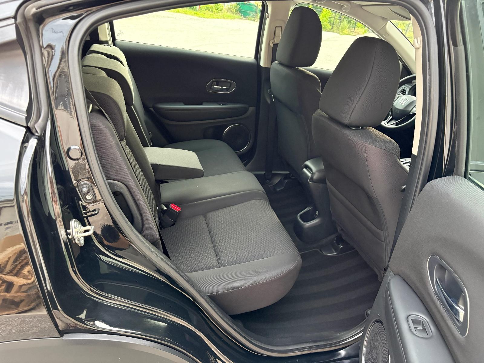 Honda HR-V 1,6 i-DTEC 90.100km - 1.VLASNIK, TOP STANJE, JAMSTVO 12MJ., fotografija 18