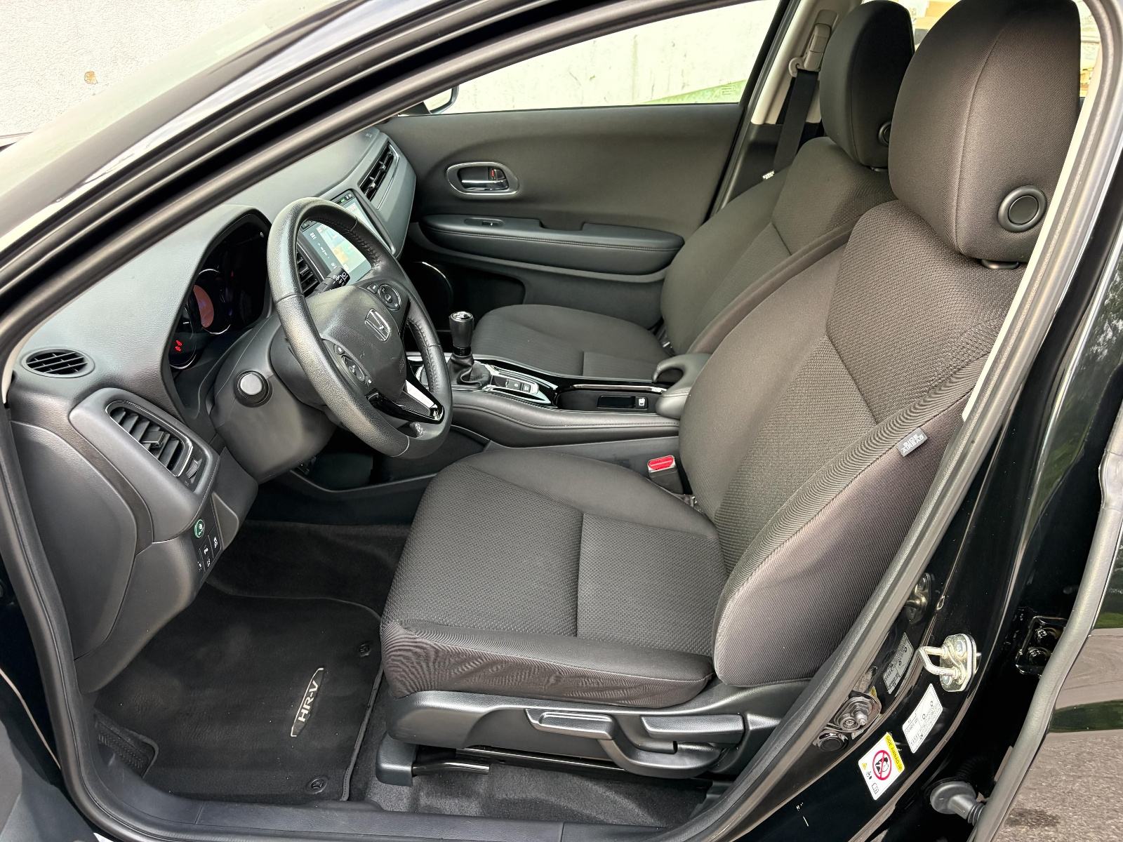 Honda HR-V 1,6 i-DTEC 90.100km - 1.VLASNIK, TOP STANJE, JAMSTVO 12MJ., fotografija 16