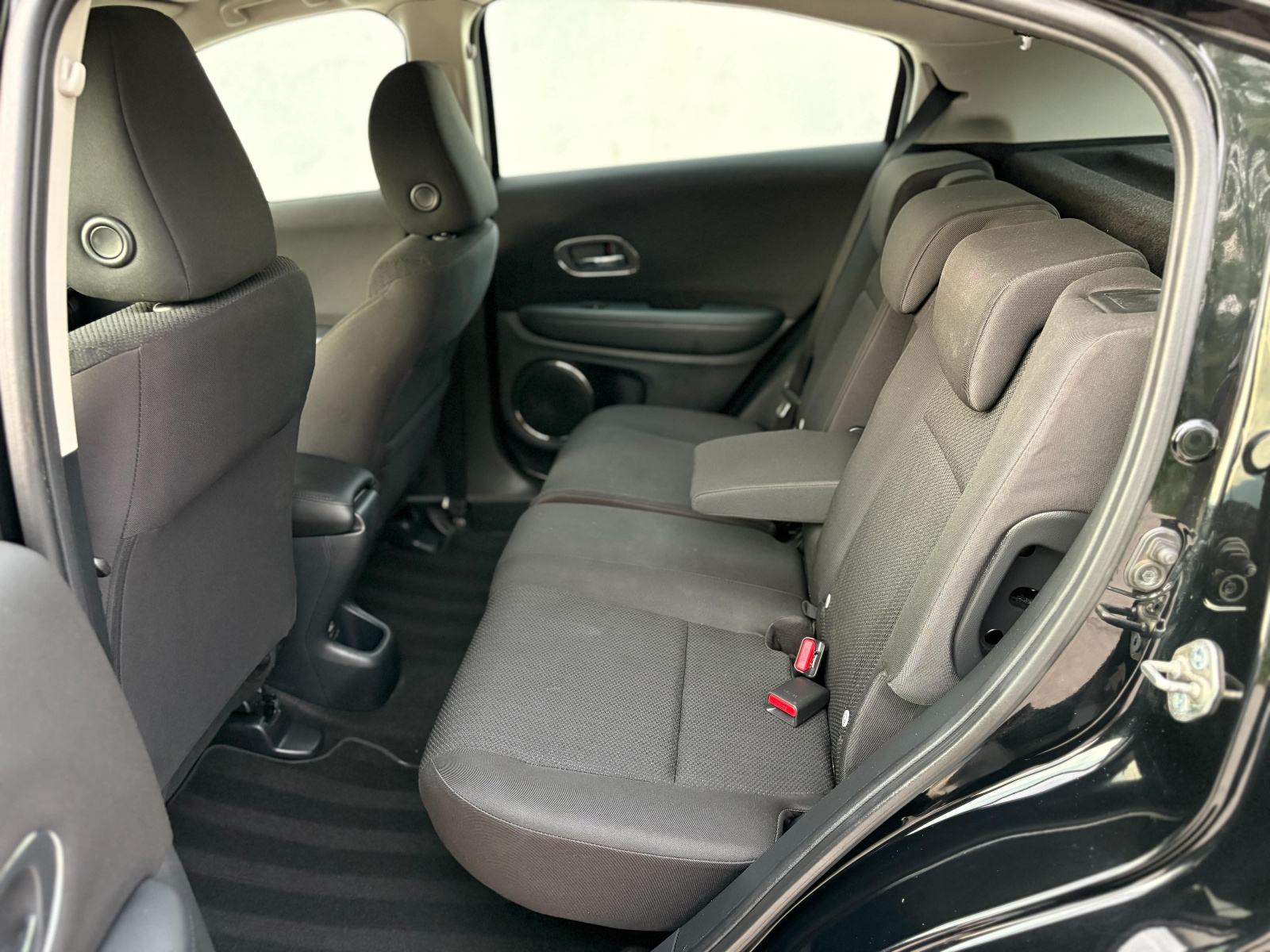 Honda HR-V 1,6 i-DTEC 90.100km - 1.VLASNIK, TOP STANJE, JAMSTVO 12MJ., fotografija 19