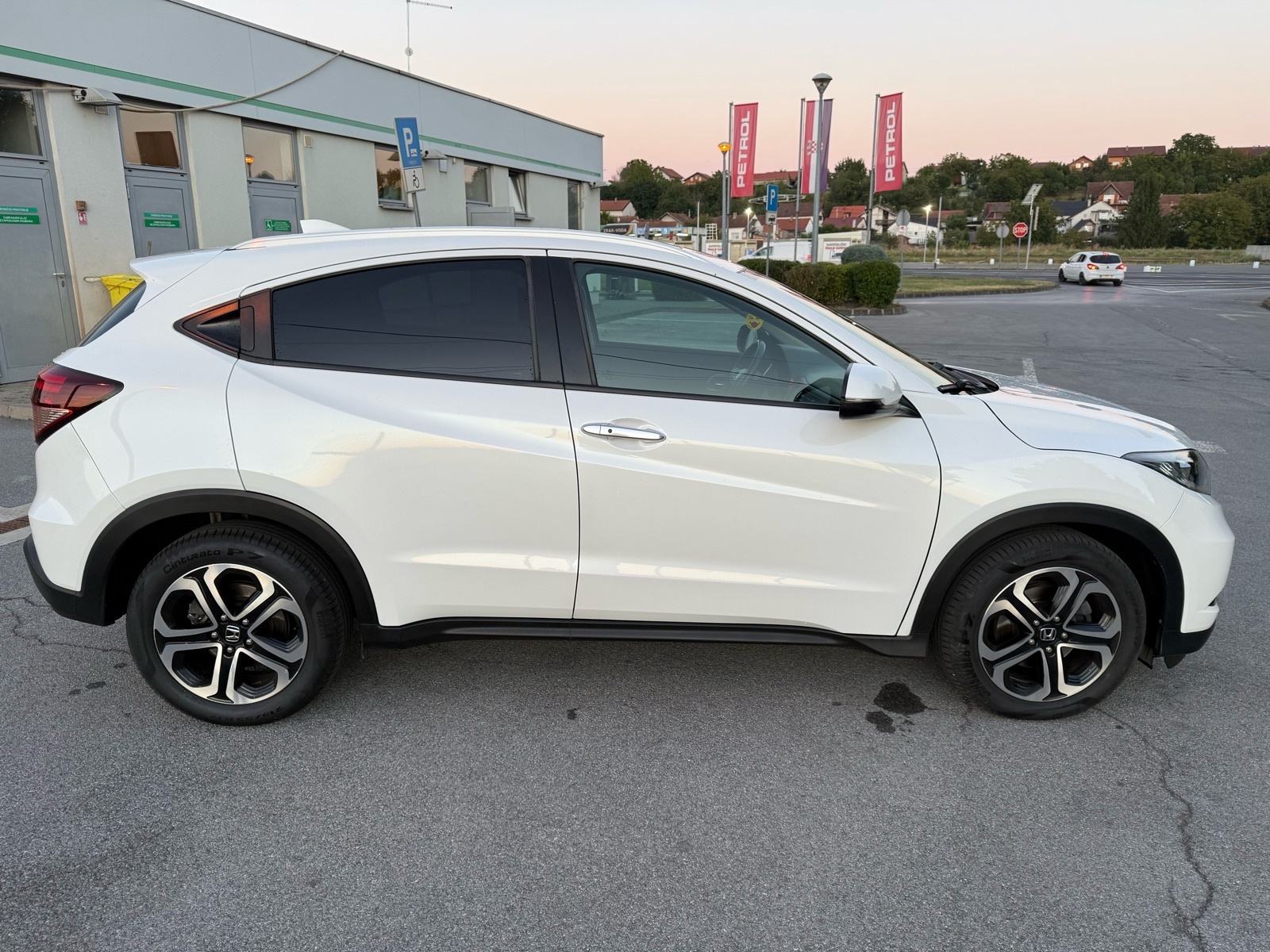Honda HR-V 1,6 i-DTEC,NAVI,LED,PANORAMA,2xPDC,KAMERA..., fotografija 7