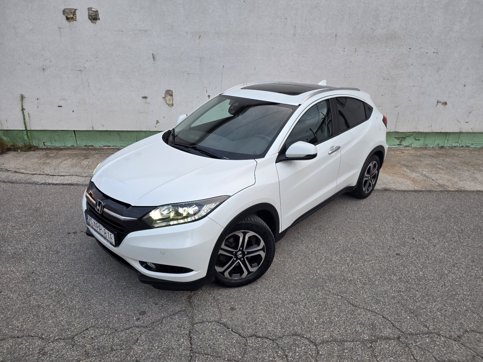Honda HR-V 1,6 i-DTEC, NAVIGACIJA, PANORAMA, SERVISNA, TOP STANJE!, fotografija 2