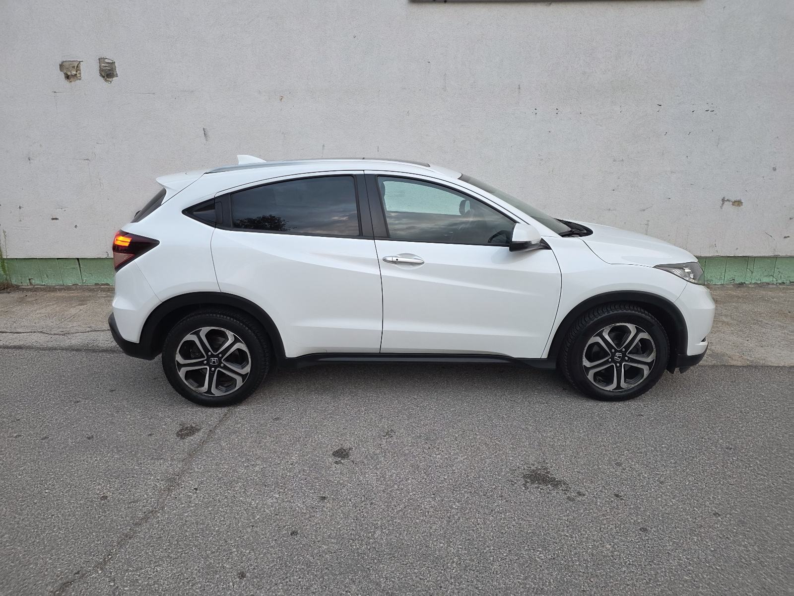 Honda HR-V 1,6 i-DTEC, NAVIGACIJA, PANORAMA, SERVISNA, TOP STANJE!, fotografija 8