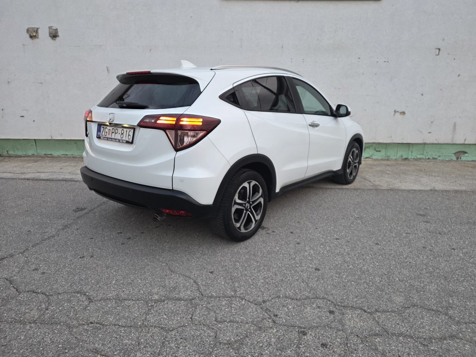 Honda HR-V 1,6 i-DTEC, NAVIGACIJA, PANORAMA, SERVISNA, TOP STANJE!, fotografija 10
