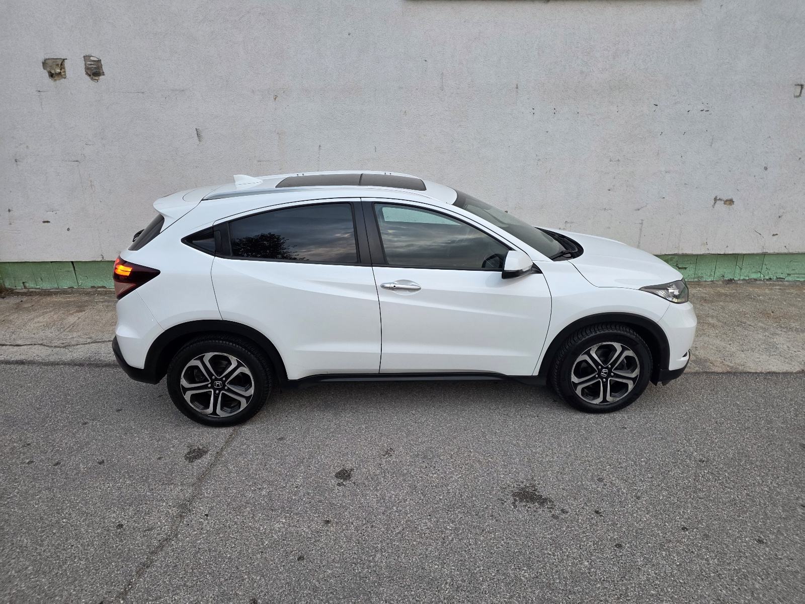 Honda HR-V 1,6 i-DTEC, NAVIGACIJA, PANORAMA, SERVISNA, TOP STANJE!, fotografija 9