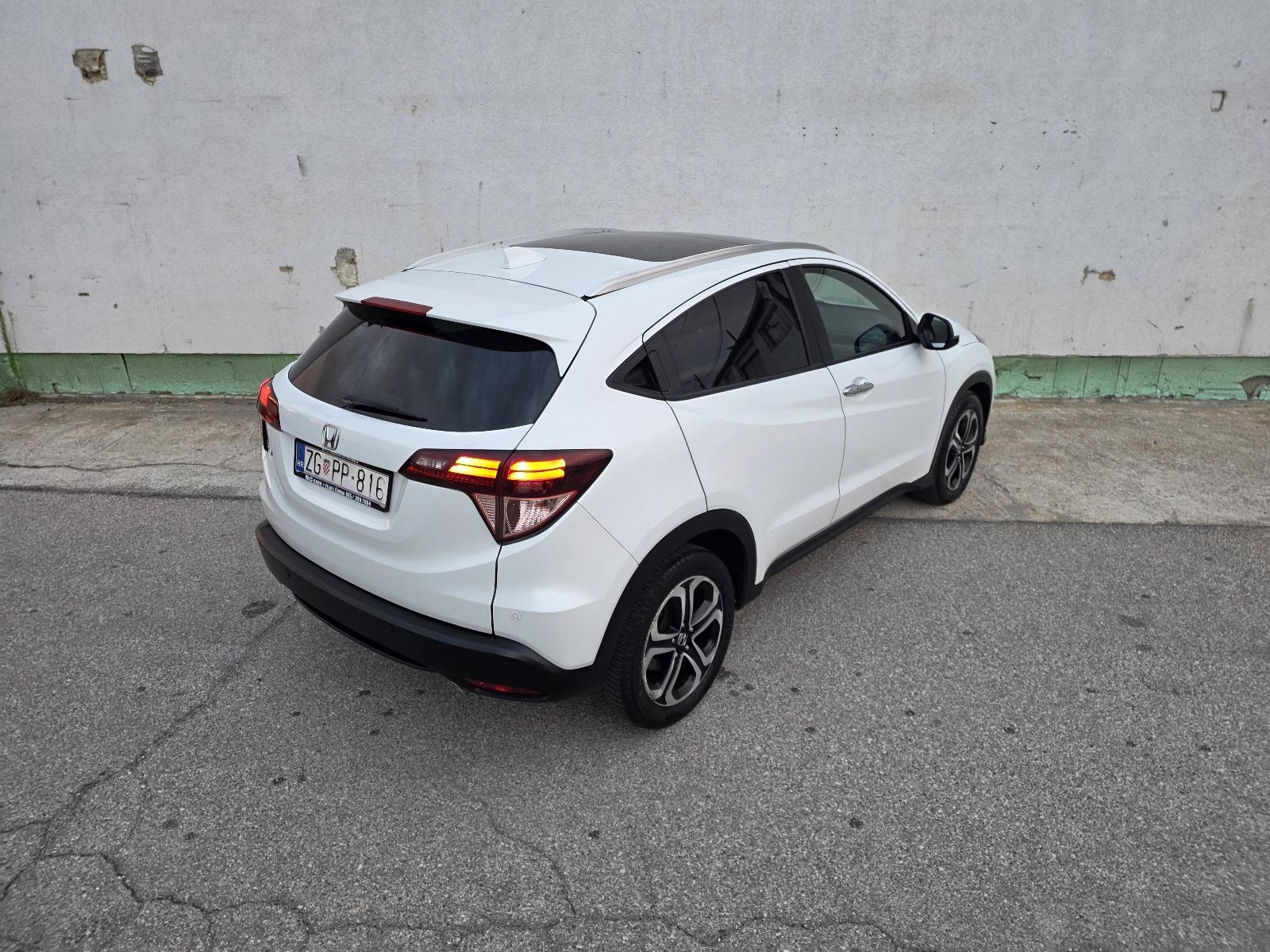Honda HR-V 1,6 i-DTEC, NAVIGACIJA, PANORAMA, SERVISNA, TOP STANJE!, fotografija 11