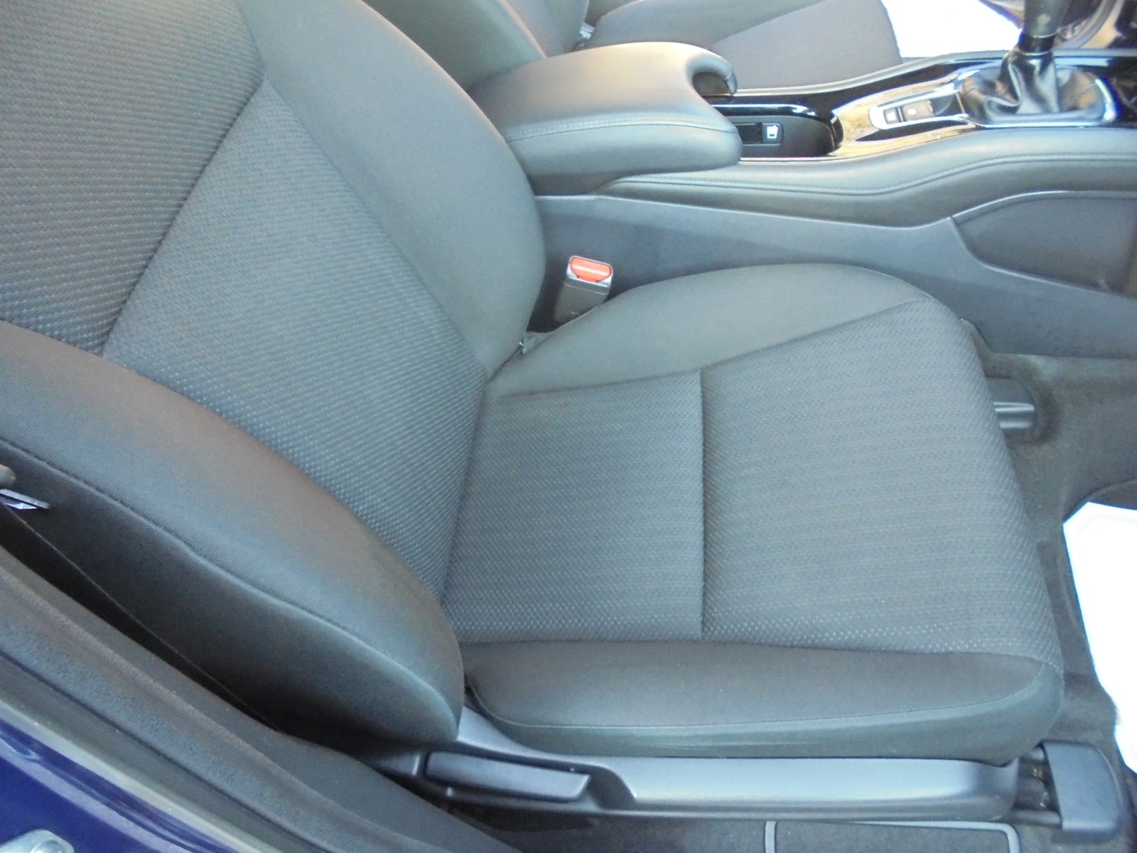 HONDA HR-V 1.6 DTEC NAVIGACIJA,TEMPOMAT,GR. SJEDALA,ALU 17 !!, fotografija 12