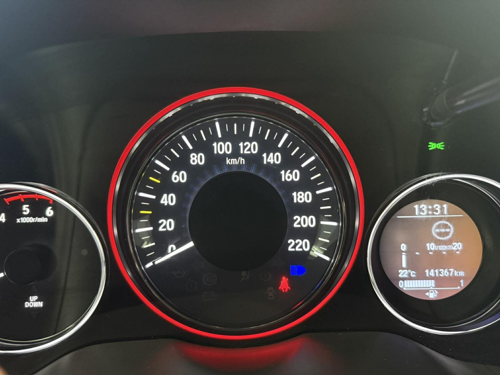 Honda HR-V 1,6 i-DTEC, fotografija 11