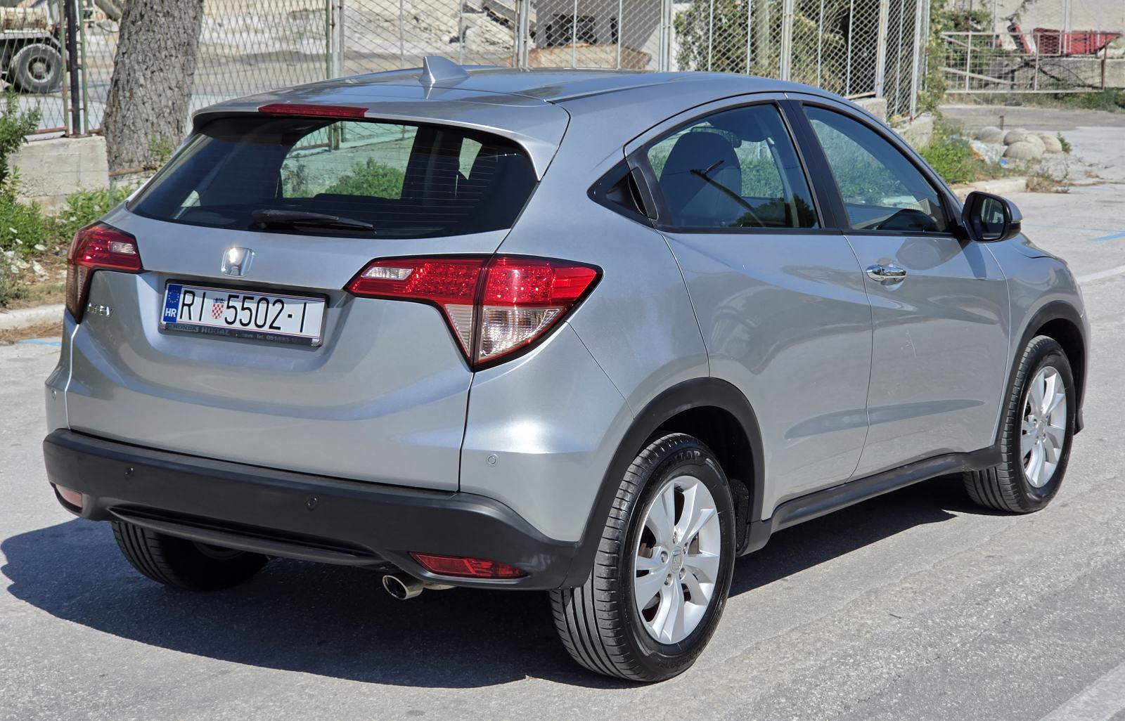 Honda HR-V 1.6 i-DTEC dizel 120ks 6 brzina, extra stanje, reg 5 27, fotografija 8