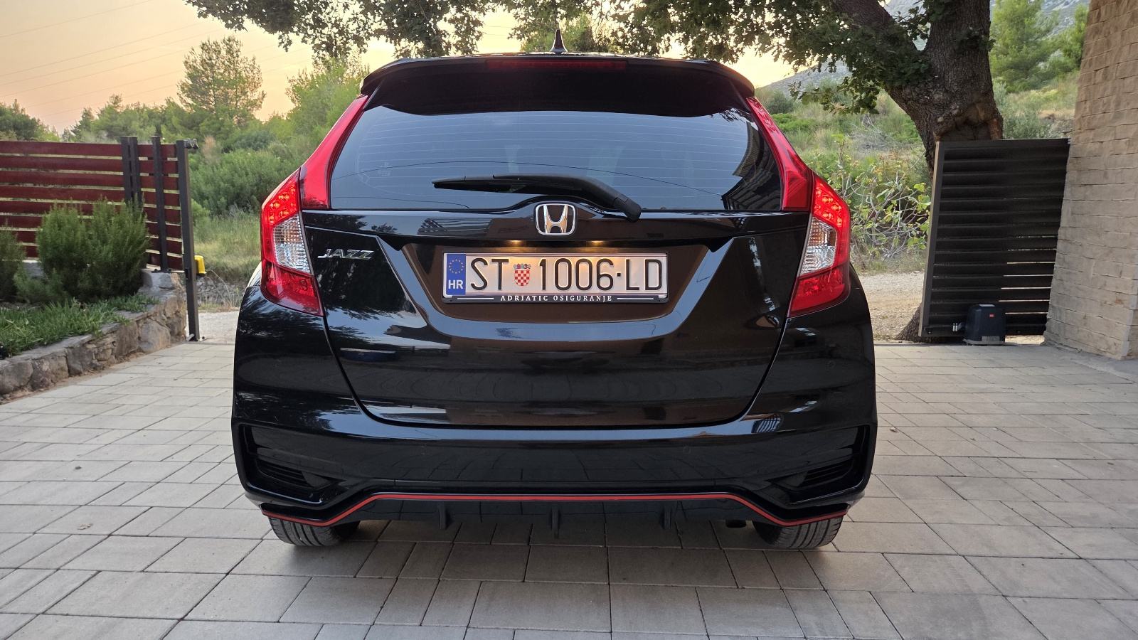 HONDA JAZZ 1,5 DYNAMIC 2018 god, fotografija 7