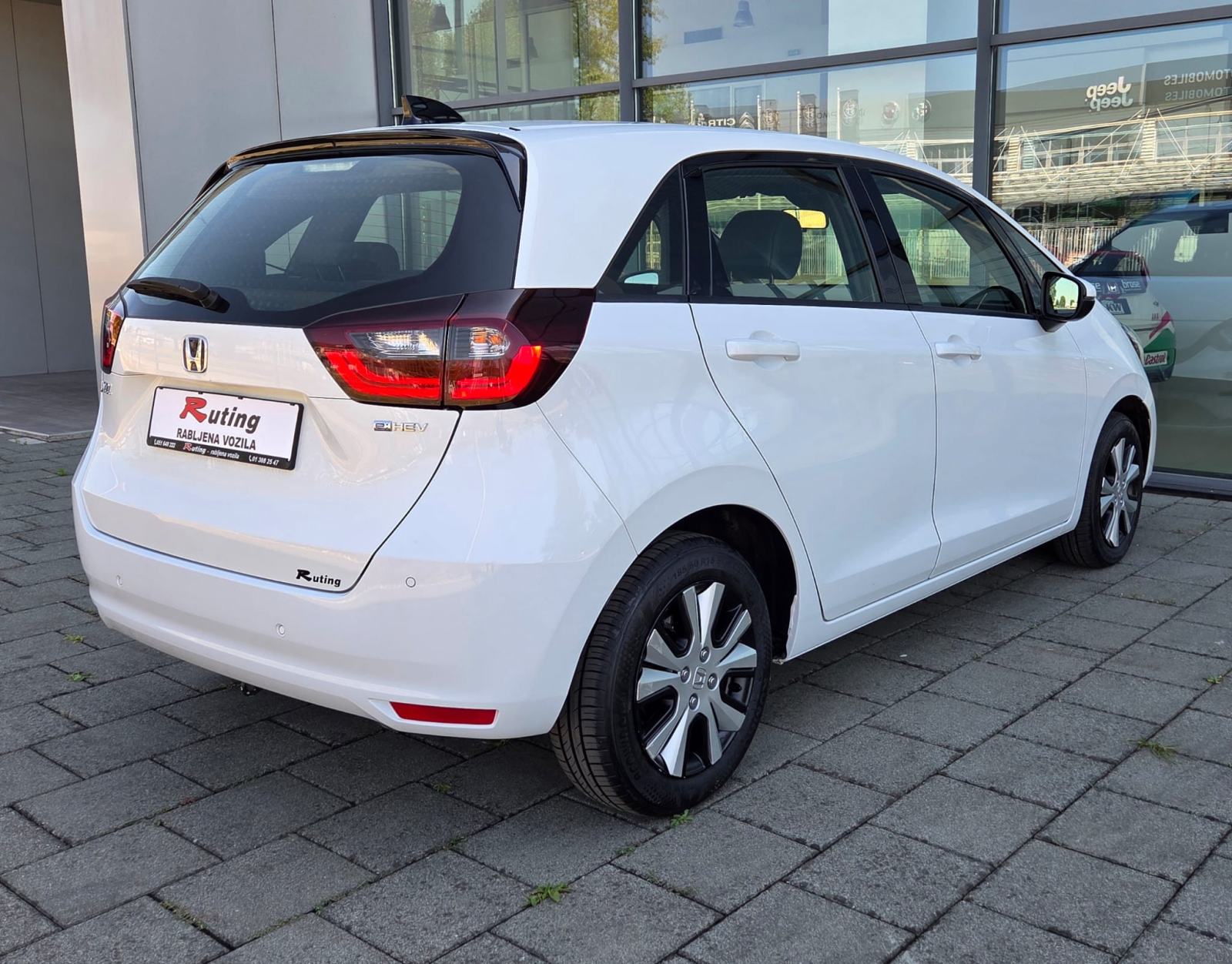 HONDA JAZZ 1,5 AUTOMATIK*FULL HYBRID*ELEGANCE***7.000 KM***GARANCIJA*, fotografija 6