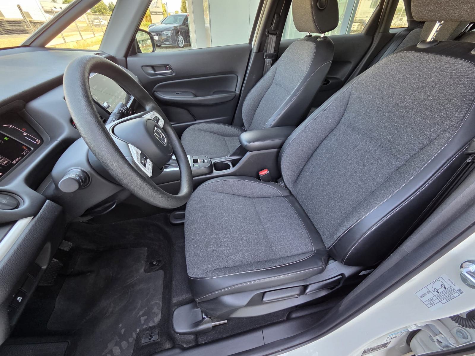 HONDA JAZZ 1,5 AUTOMATIK*FULL HYBRID*ELEGANCE***7.000 KM***GARANCIJA*, fotografija 9