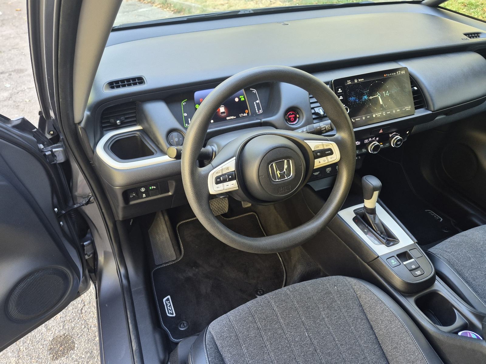 Honda jazz Hibrid, fotografija 10