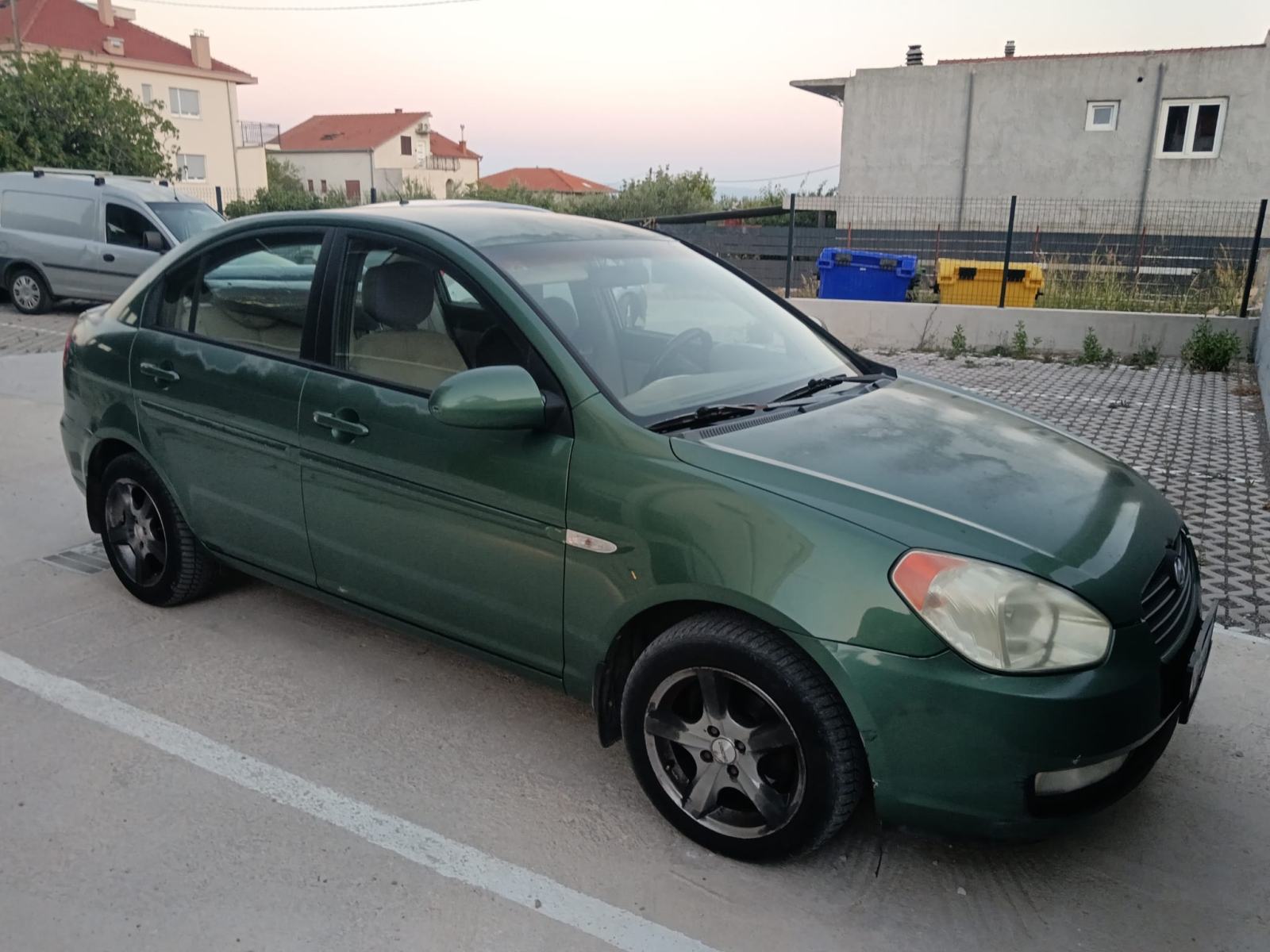 Hyundai Accent 1,5 CRDi ,odlican, 1200eur, akcija!! hitno !!, fotografija 2