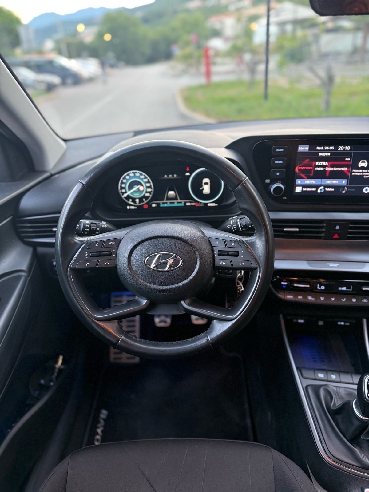 Hyundai Bayon 1,0 T-GDI Navi,Led,Kamera,Zamjena!!, fotografija 7